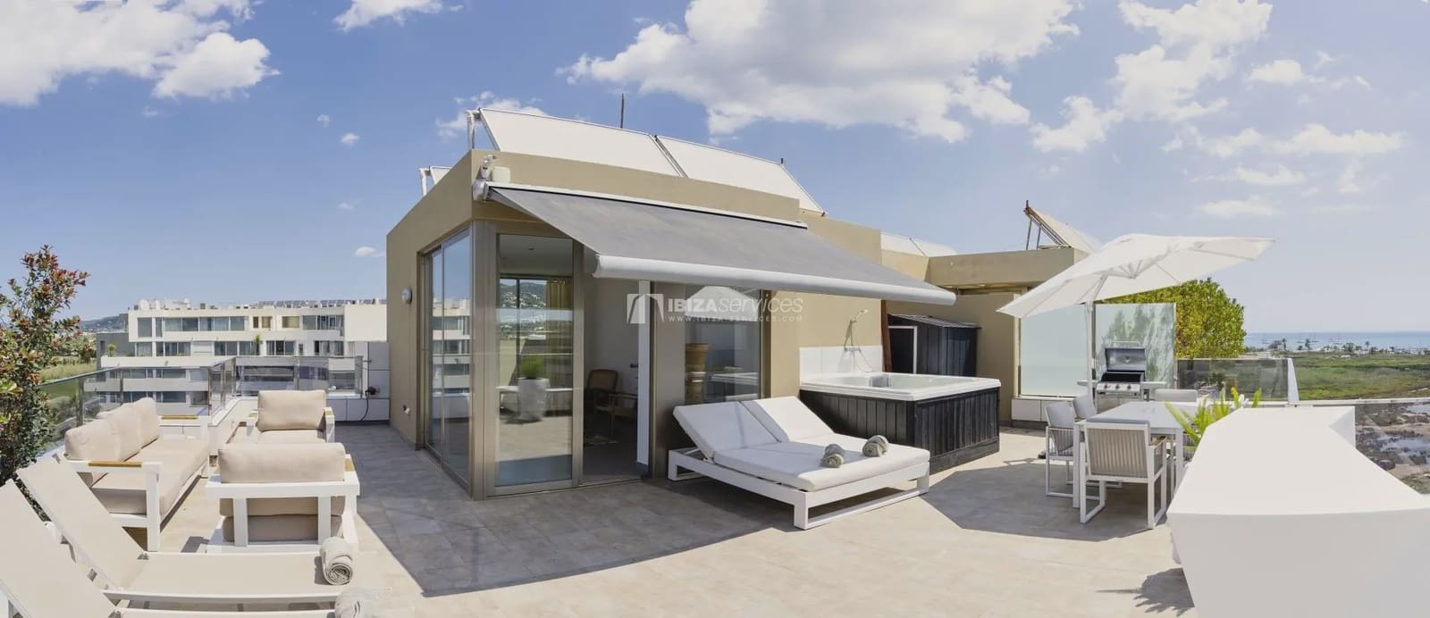 3 soverom Leilighet til leie i Ibiza by med svømmebasseng garasje - € 7 583 (Ref: 8659739)