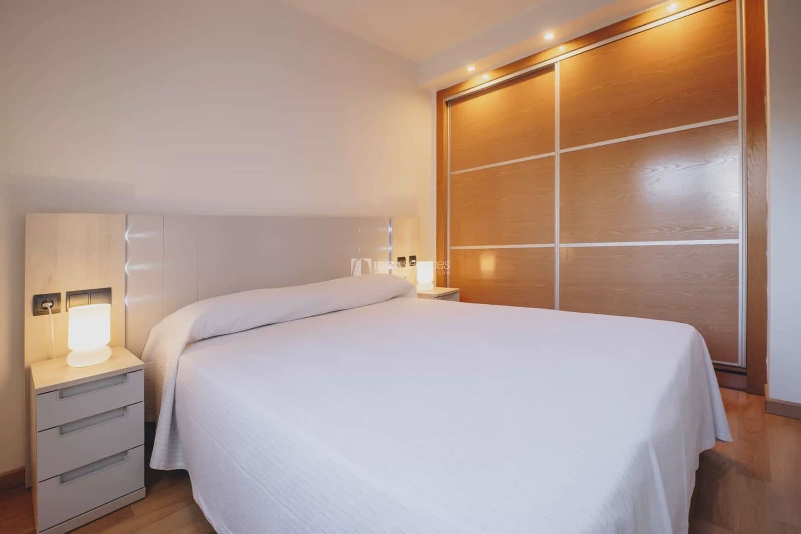 3 soverom Leilighet til leie i Ibiza by med svømmebasseng garasje - € 7 583 (Ref: 8659739)