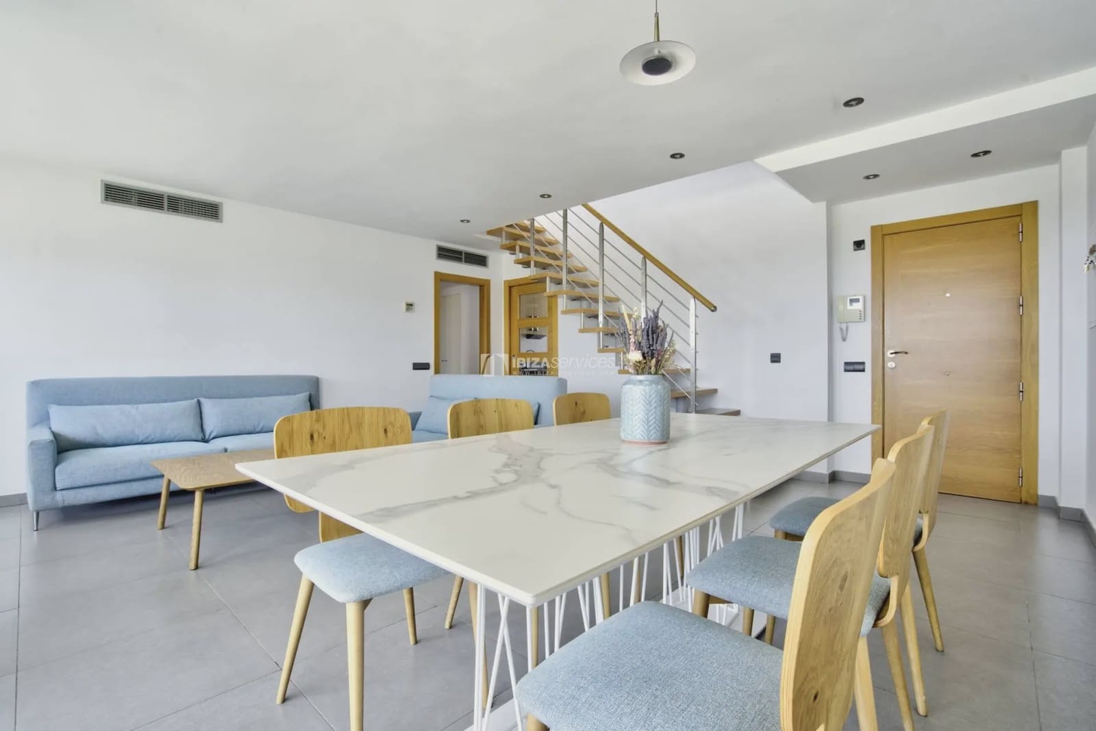 3 soverom Leilighet til leie i Ibiza by med svømmebasseng garasje - € 7 583 (Ref: 8659739)