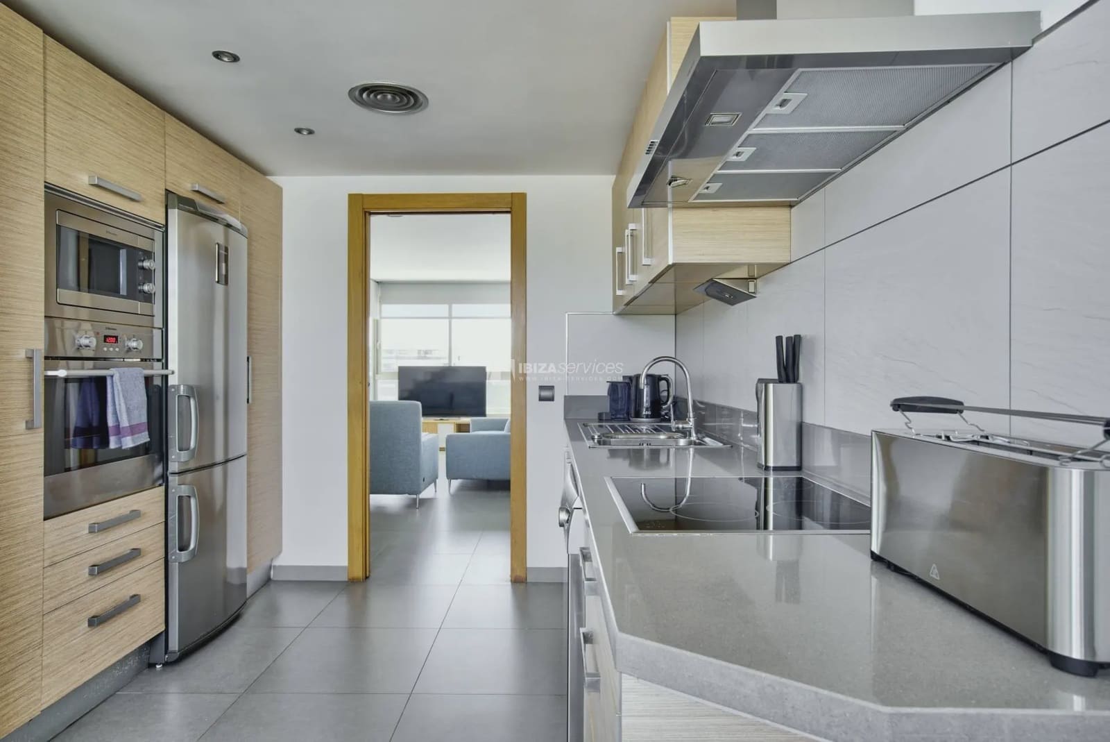 3 soverom Leilighet til leie i Ibiza by med svømmebasseng garasje - € 7 583 (Ref: 8659739)