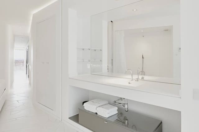 2 bedroom Apartment for rent in Ibiza / Eivissa town with pool garage - € 6,500 (Ref: 8659740)