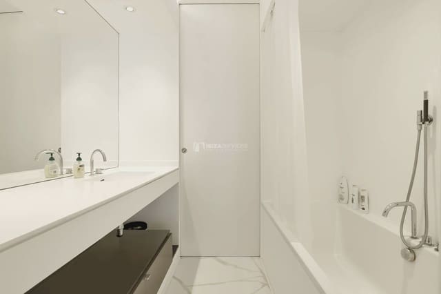 1 bedroom Apartment for rent in Ibiza / Eivissa town with pool garage - € 4,834 (Ref: 8659742)