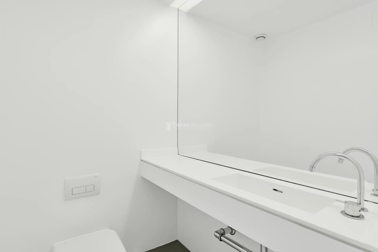 Appartement de 2 chambres à louer à Ibiza ville avec piscine garage - 6 750 € (Ref: 8659746)