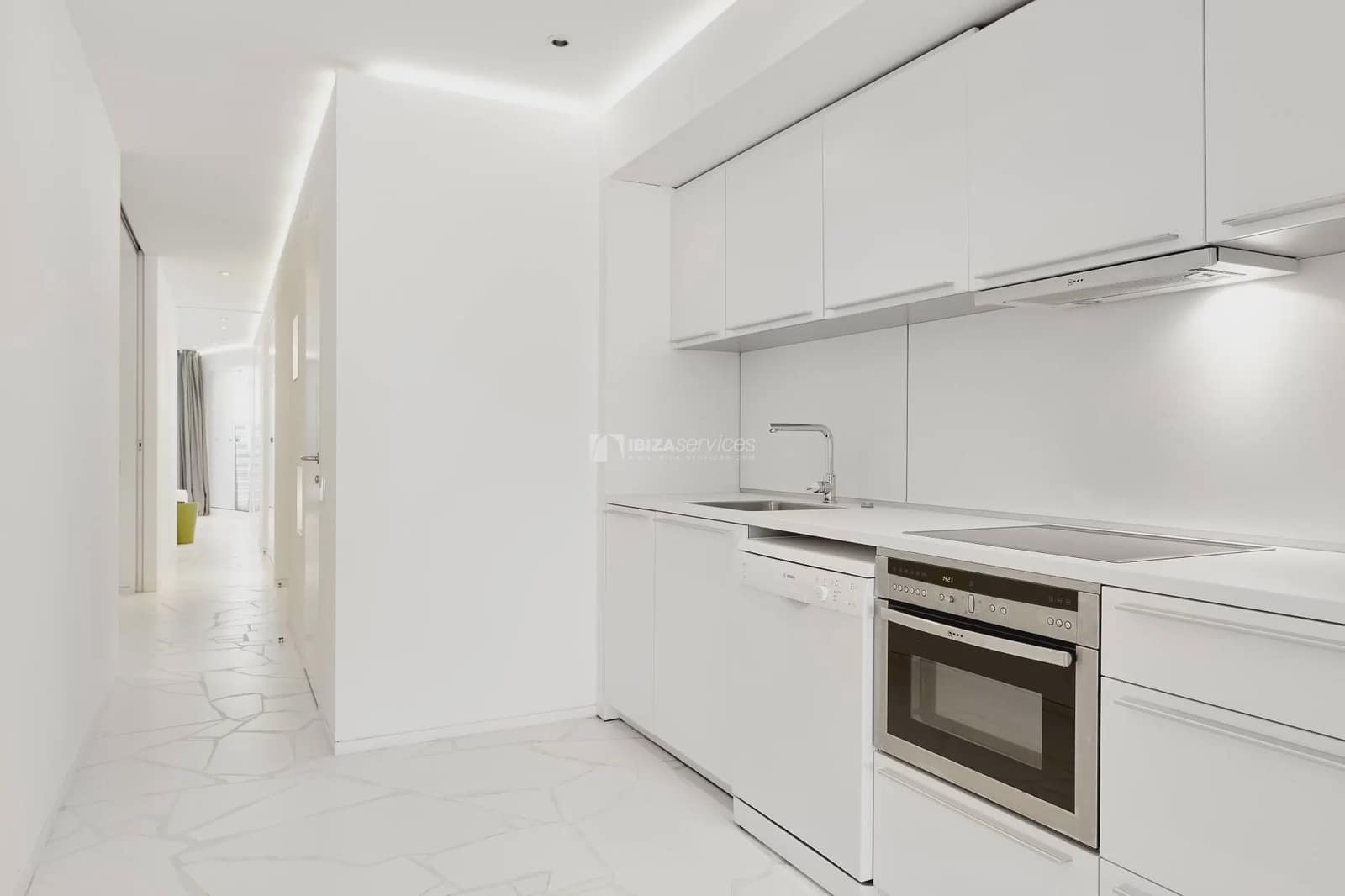 Appartement de 2 chambres à louer à Ibiza ville avec piscine garage - 6 750 € (Ref: 8659746)