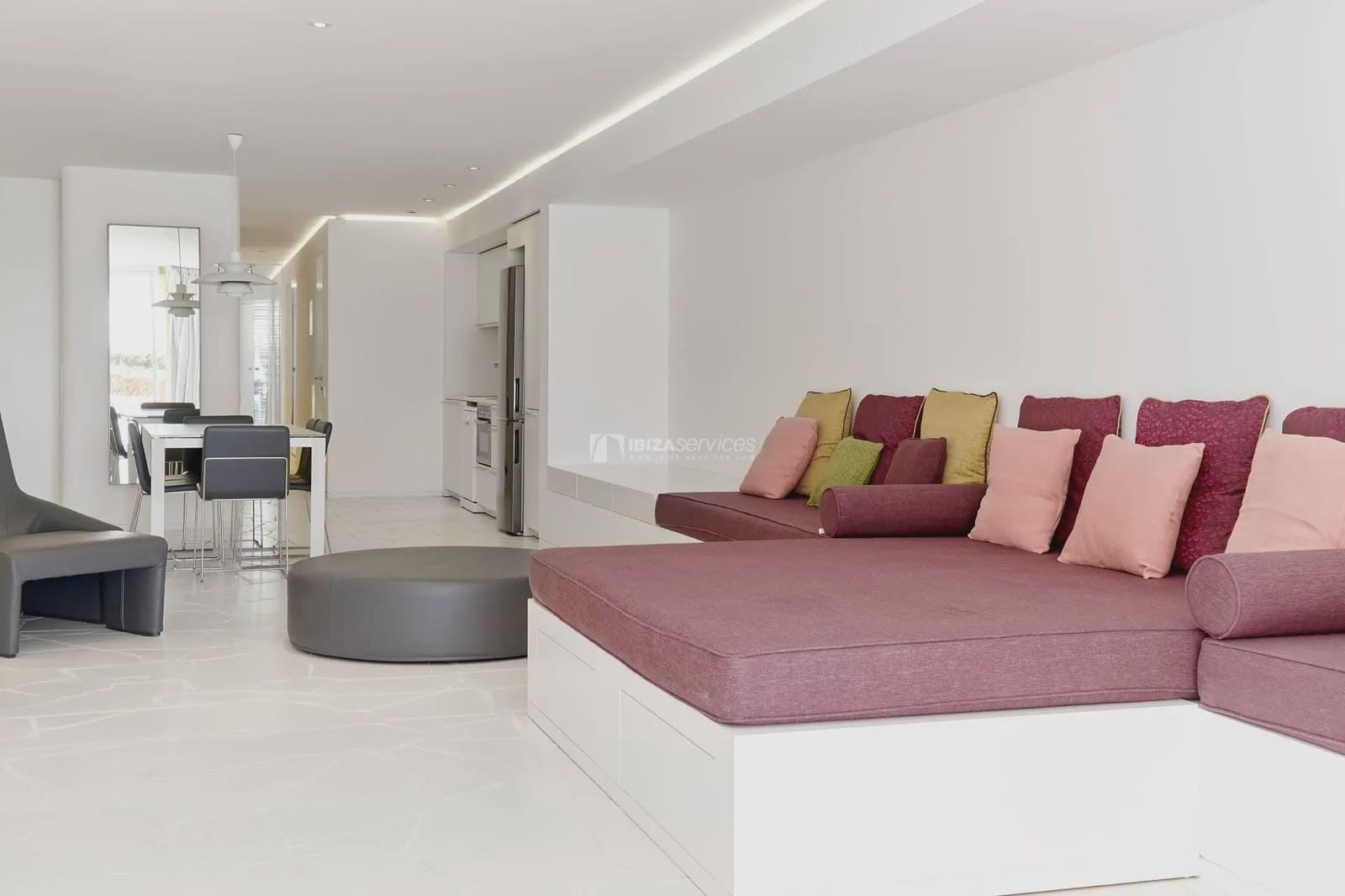 Appartement de 2 chambres à louer à Ibiza ville avec piscine garage - 6 750 € (Ref: 8659746)