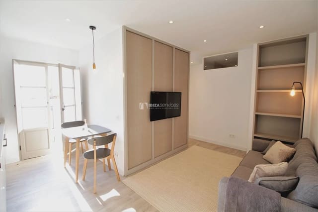 2 bedroom Apartment for rent in Ibiza / Eivissa town - € 840 (Ref: 8659751)