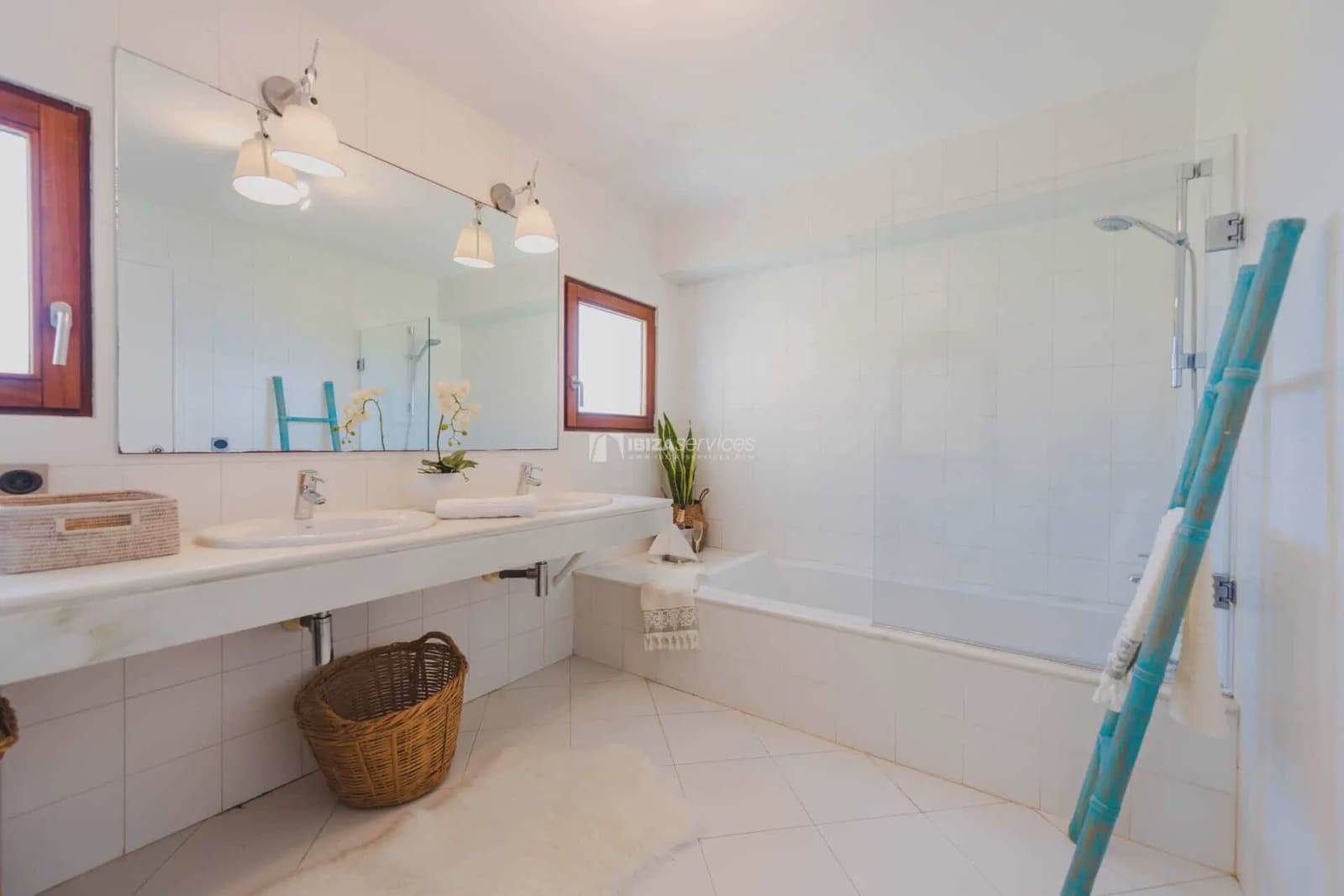 5 sovrum Villa för semesterbostäder i Roca Llisa - 7 000 € (Ref: 8659754)