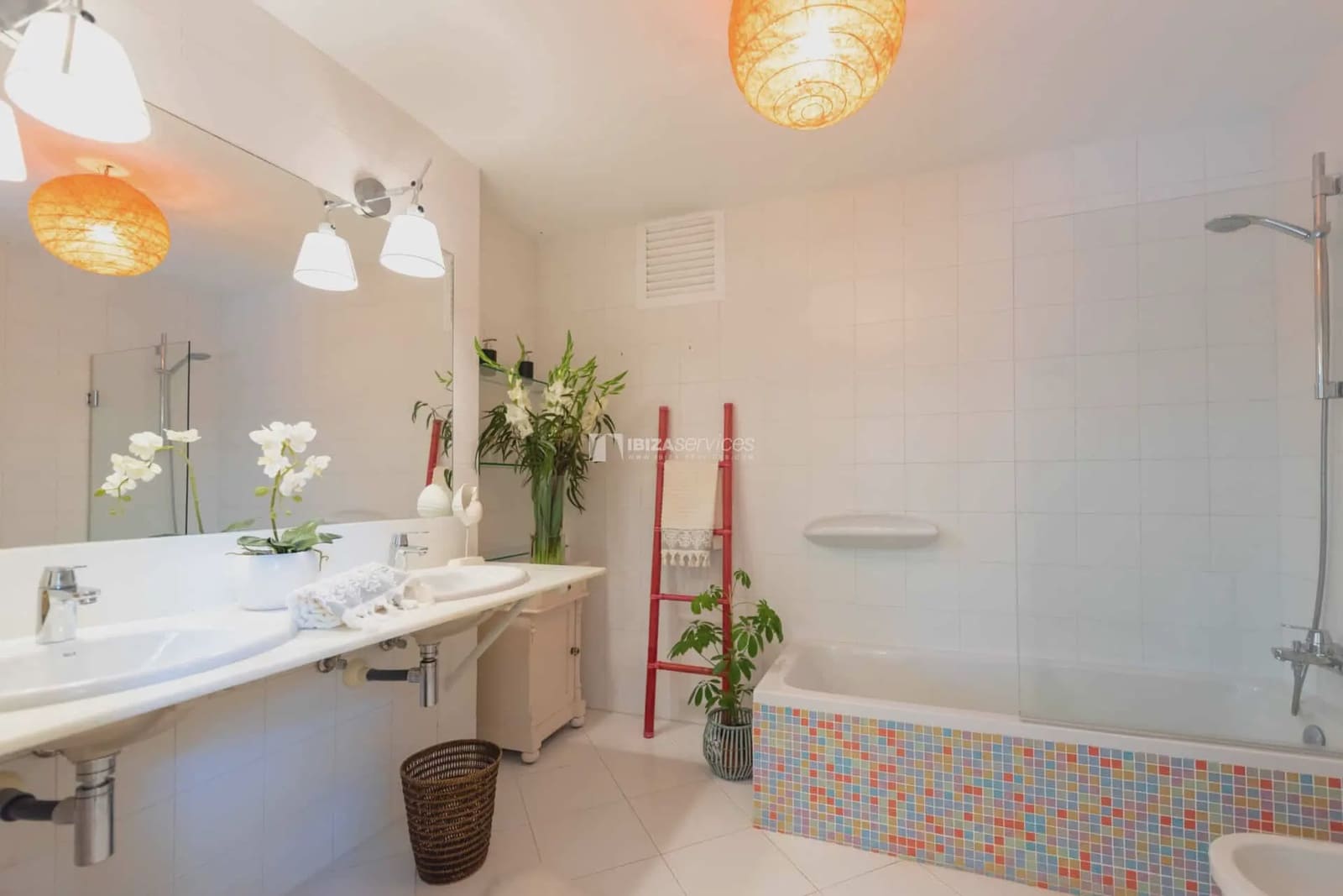 5 sovrum Villa för semesterbostäder i Roca Llisa - 7 000 € (Ref: 8659754)