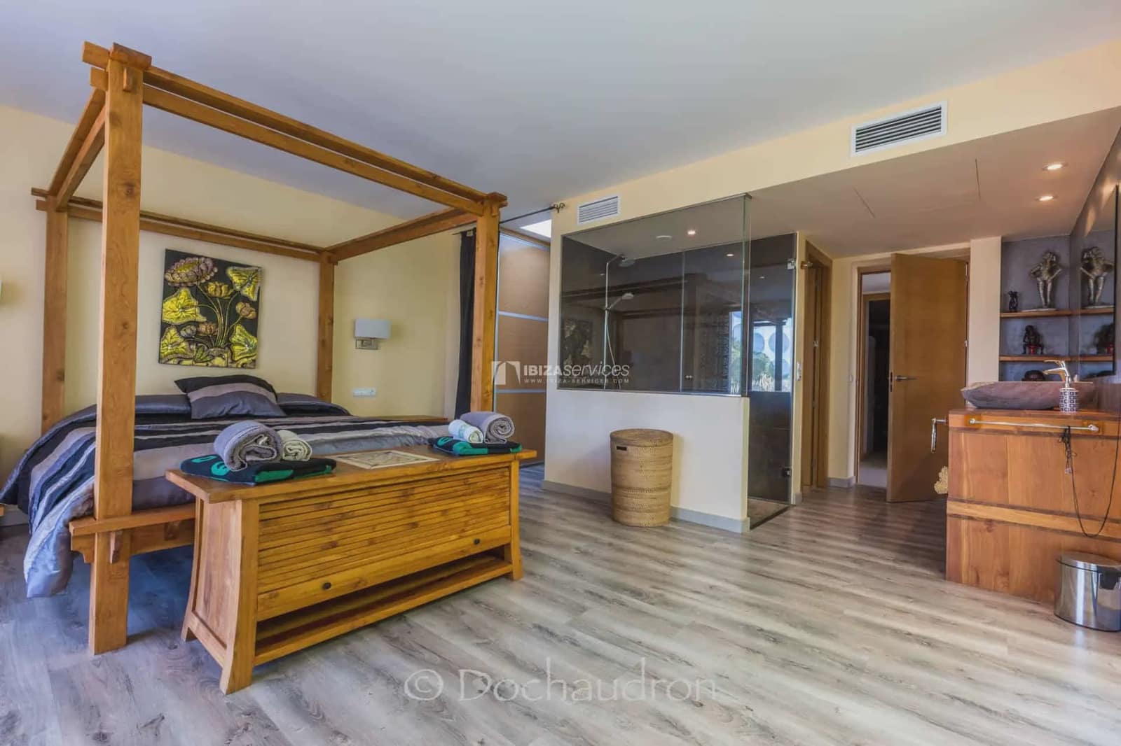 5 slaapkamer Villa voor vakantieverhuur in Sant Rafael de Sa Creu - € 5.404 (Ref: 8659755)