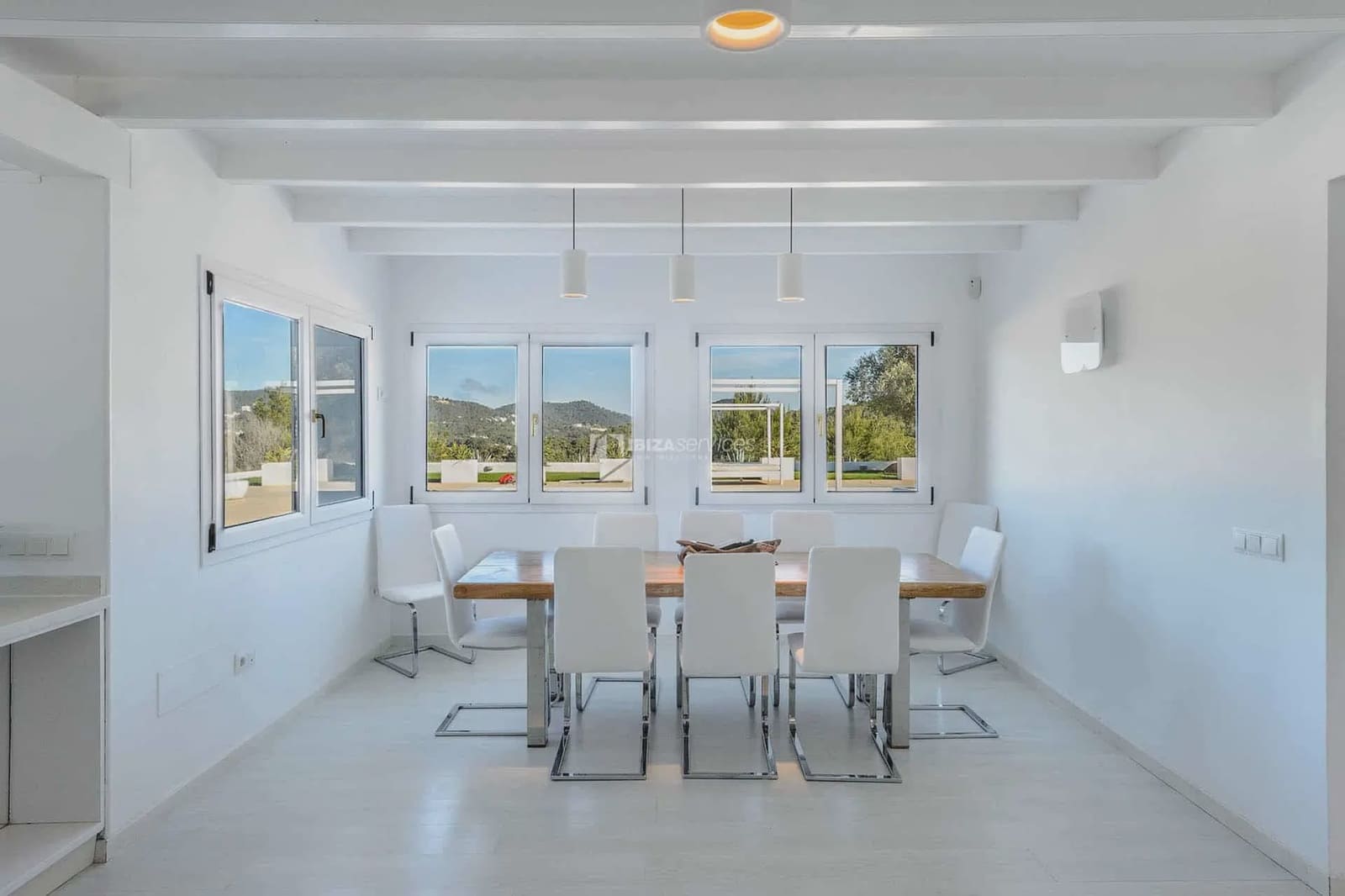 7 sypialnia Willa na kwatery wakacyjne w Santa Eulalia / Santa Eularia z basenem garażem - 6 006 € (Ref: 8659756)