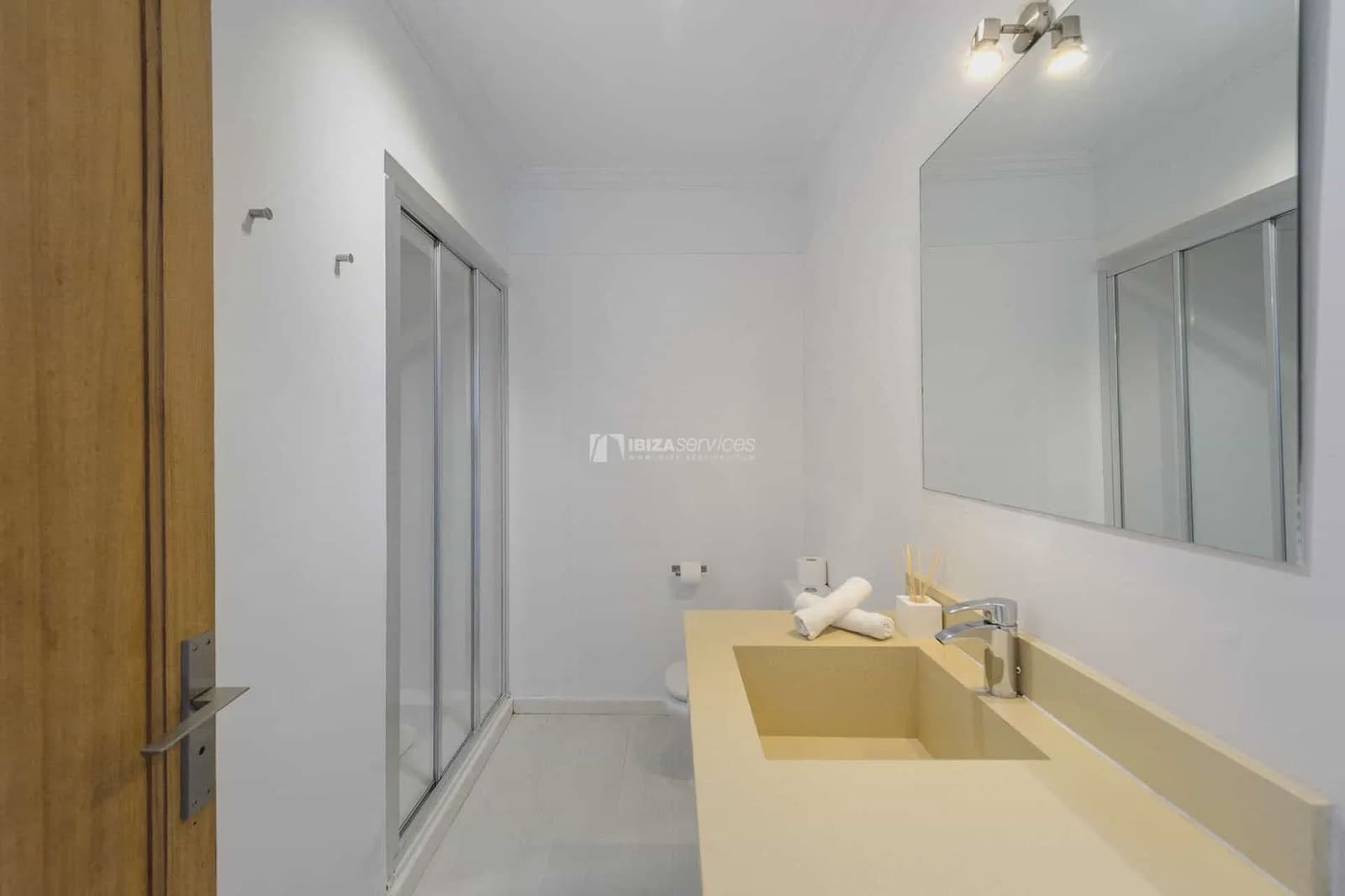 7 sypialnia Willa na kwatery wakacyjne w Santa Eulalia / Santa Eularia z basenem garażem - 6 006 € (Ref: 8659756)