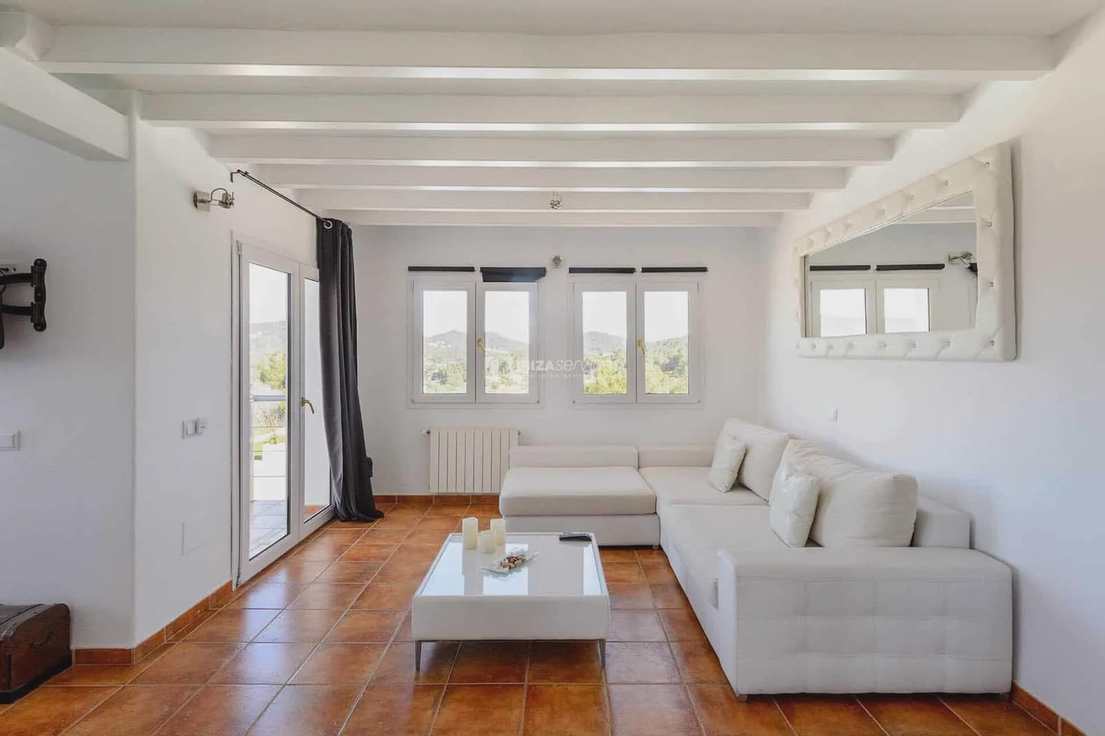 7 sypialnia Willa na kwatery wakacyjne w Santa Eulalia / Santa Eularia z basenem garażem - 6 006 € (Ref: 8659756)