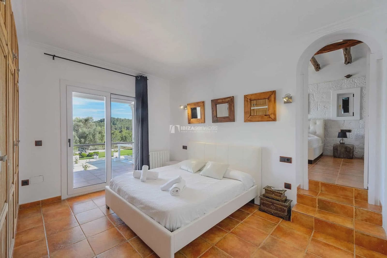 7 sypialnia Willa na kwatery wakacyjne w Santa Eulalia / Santa Eularia z basenem garażem - 6 006 € (Ref: 8659756)