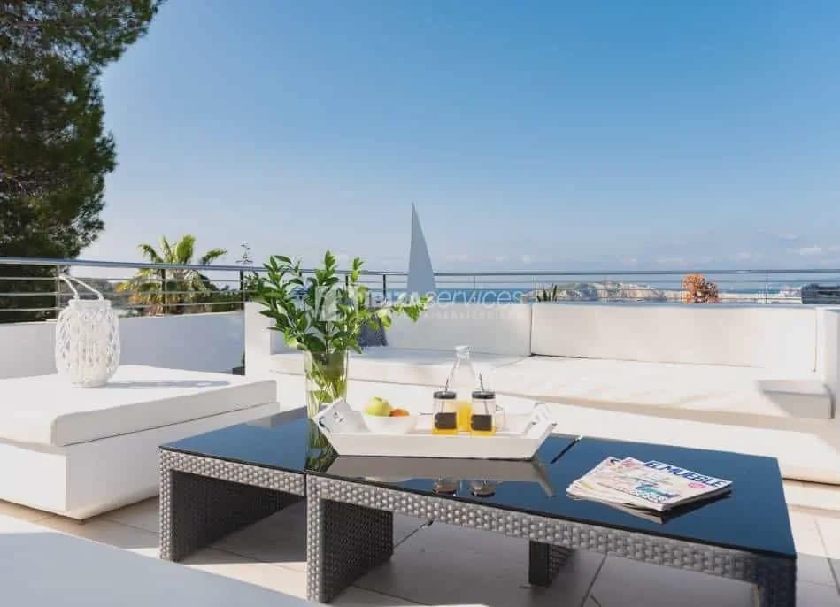 5 sypialnia Willa na kwatery wakacyjne w Talamanca z basenem garażem - 7 980 € (Ref: 8659758)