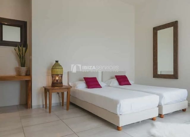 Chalet de 5 habitaciones en Talamanca, Ibiza / Eivissa ciudad en alquiler vacacional con piscina garaje - 7.980 € (Ref: 8659758)
