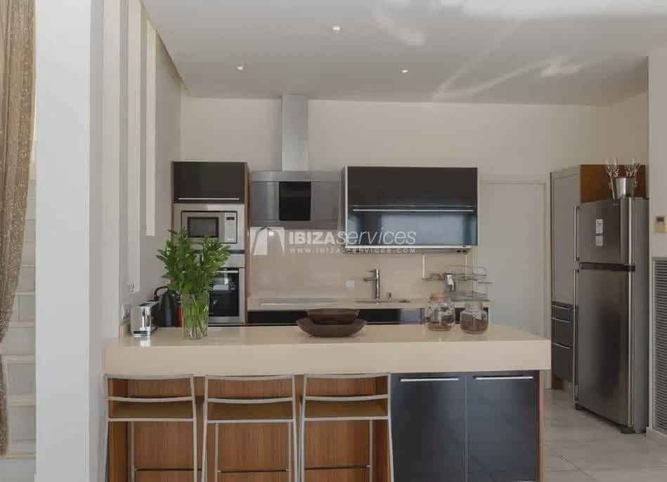 5 sypialnia Willa na kwatery wakacyjne w Talamanca z basenem garażem - 7 980 € (Ref: 8659758)