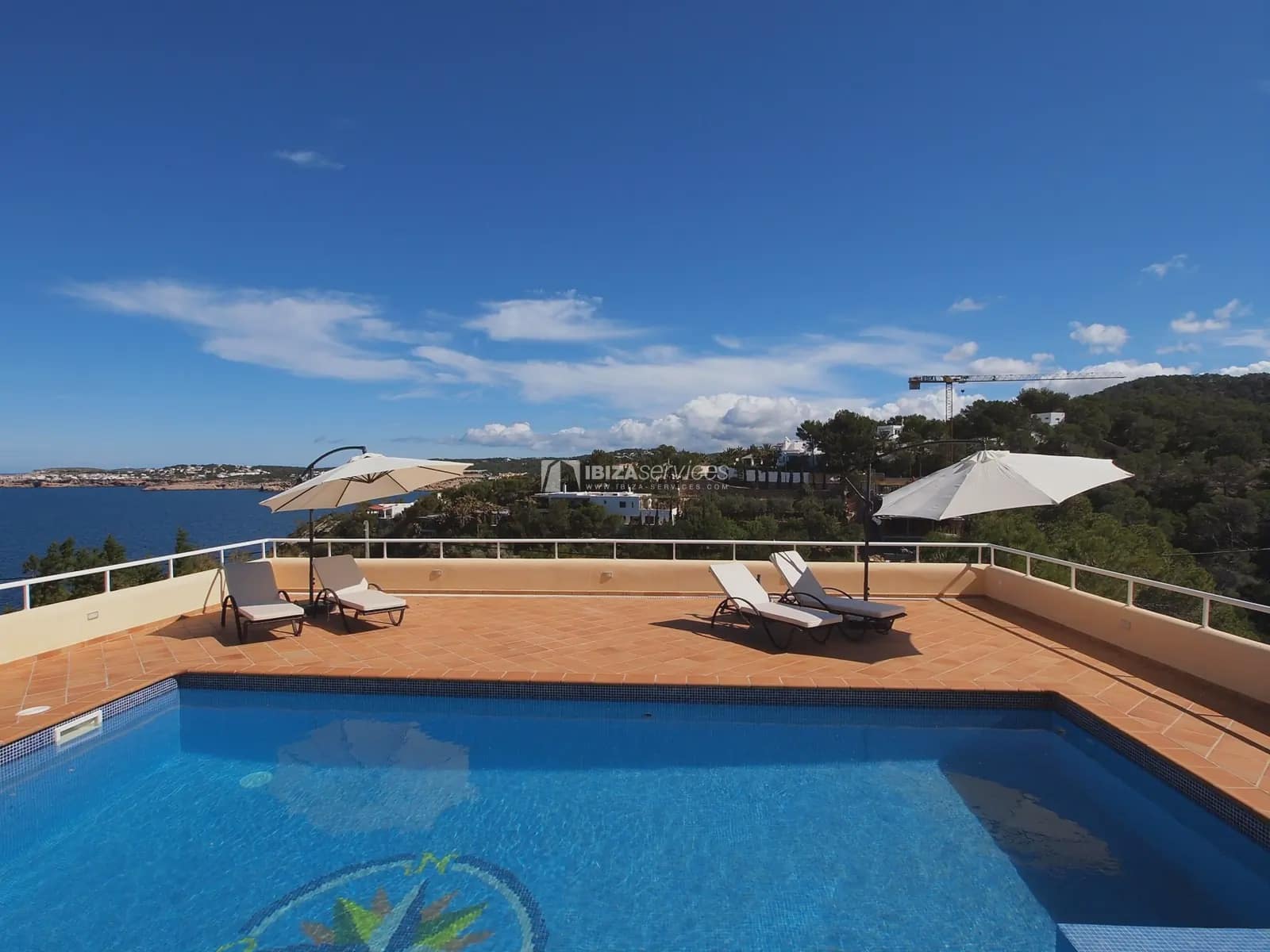 7 quarto Moradia para arrendamento para férias em Cala Moli com piscina Garagem - 6 650 € (Ref: 8659760)