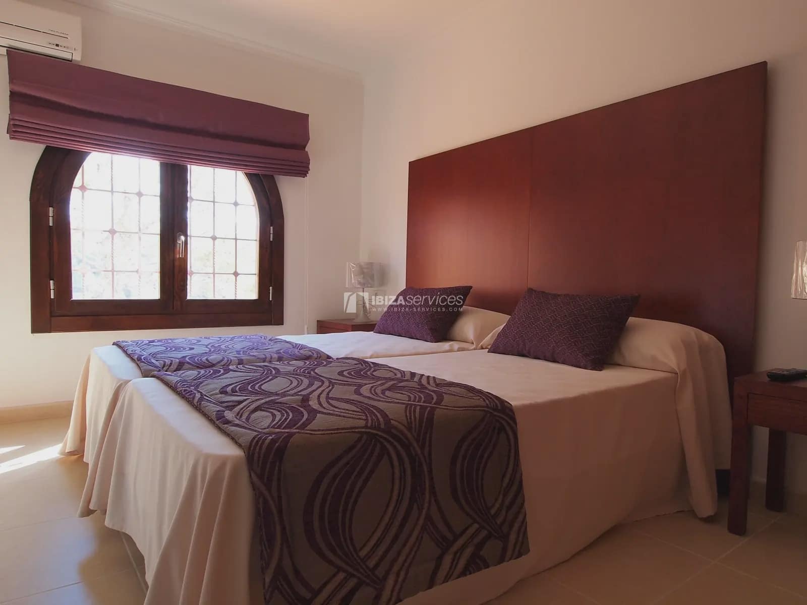 7 quarto Moradia para arrendamento para férias em Cala Moli com piscina Garagem - 6 650 € (Ref: 8659760)