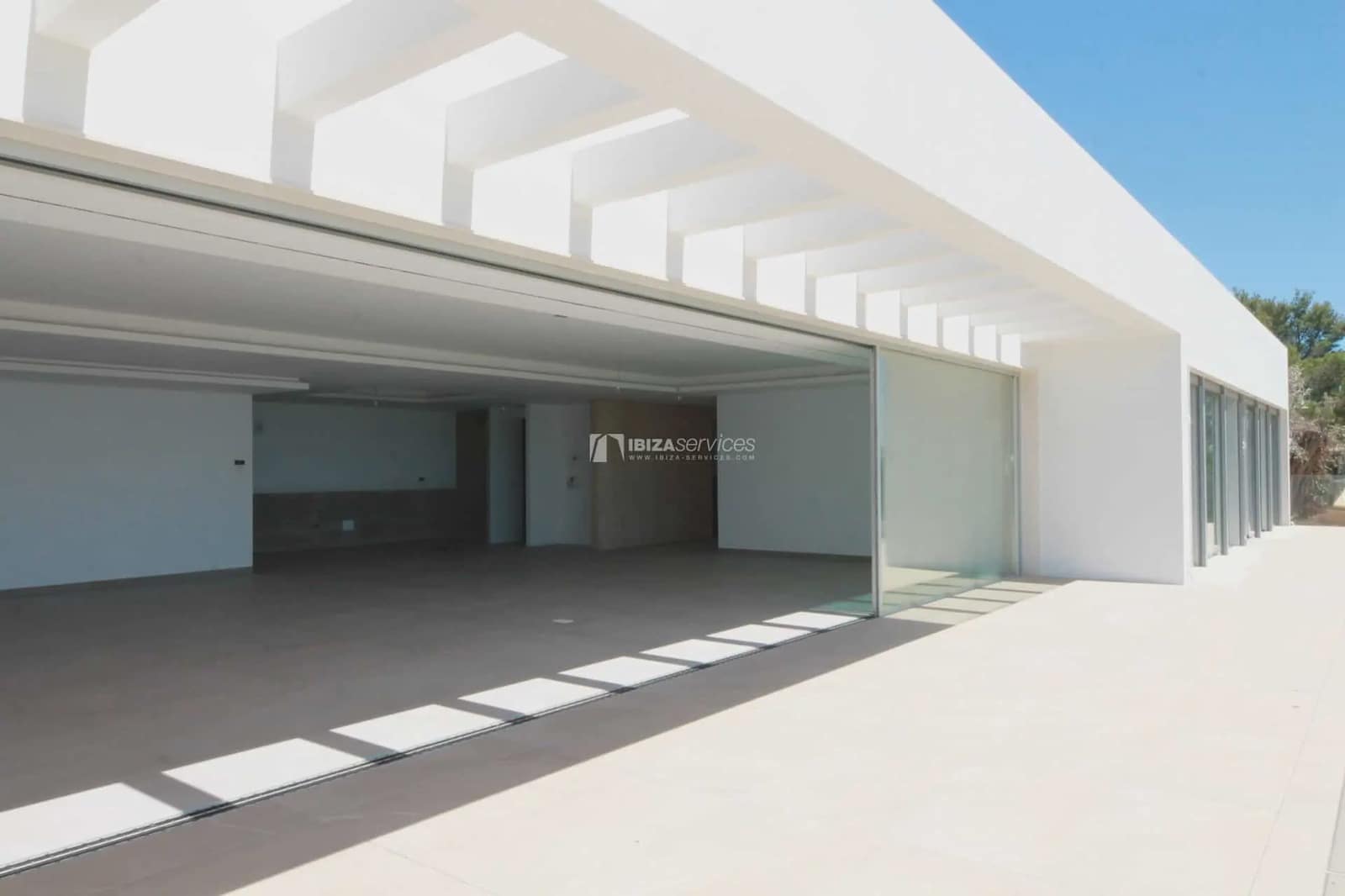 5 soverom Villa til salgs i Es Cubells med svømmebasseng garasje - € 8 500 000 (Ref: 8659761)