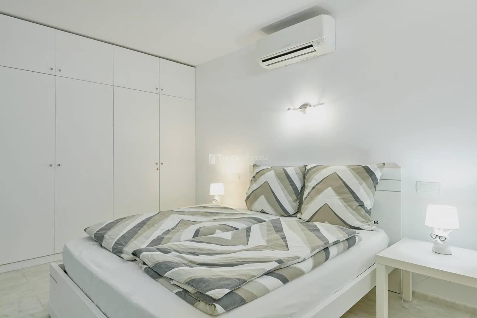   8 soveværelse   ferieVilla i Santa Eulalia / Santa Eularia   med   swimmingpool  garage  - € 16.800 (Ref: 8659762)