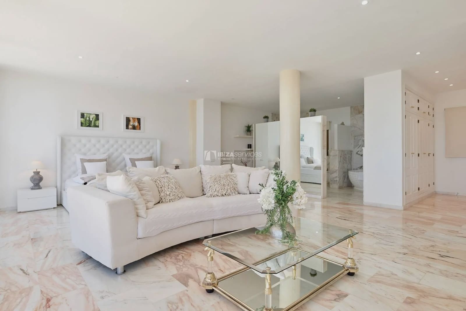   8 soveværelse   ferieVilla i Santa Eulalia / Santa Eularia   med   swimmingpool  garage  - € 16.800 (Ref: 8659762)