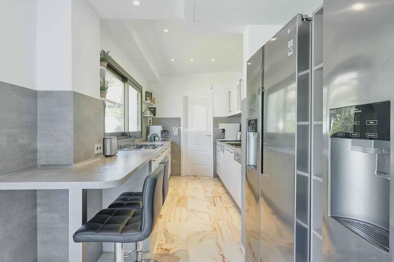   8 soveværelse   ferieVilla i Santa Eulalia / Santa Eularia   med   swimmingpool  garage  - € 16.800 (Ref: 8659762)