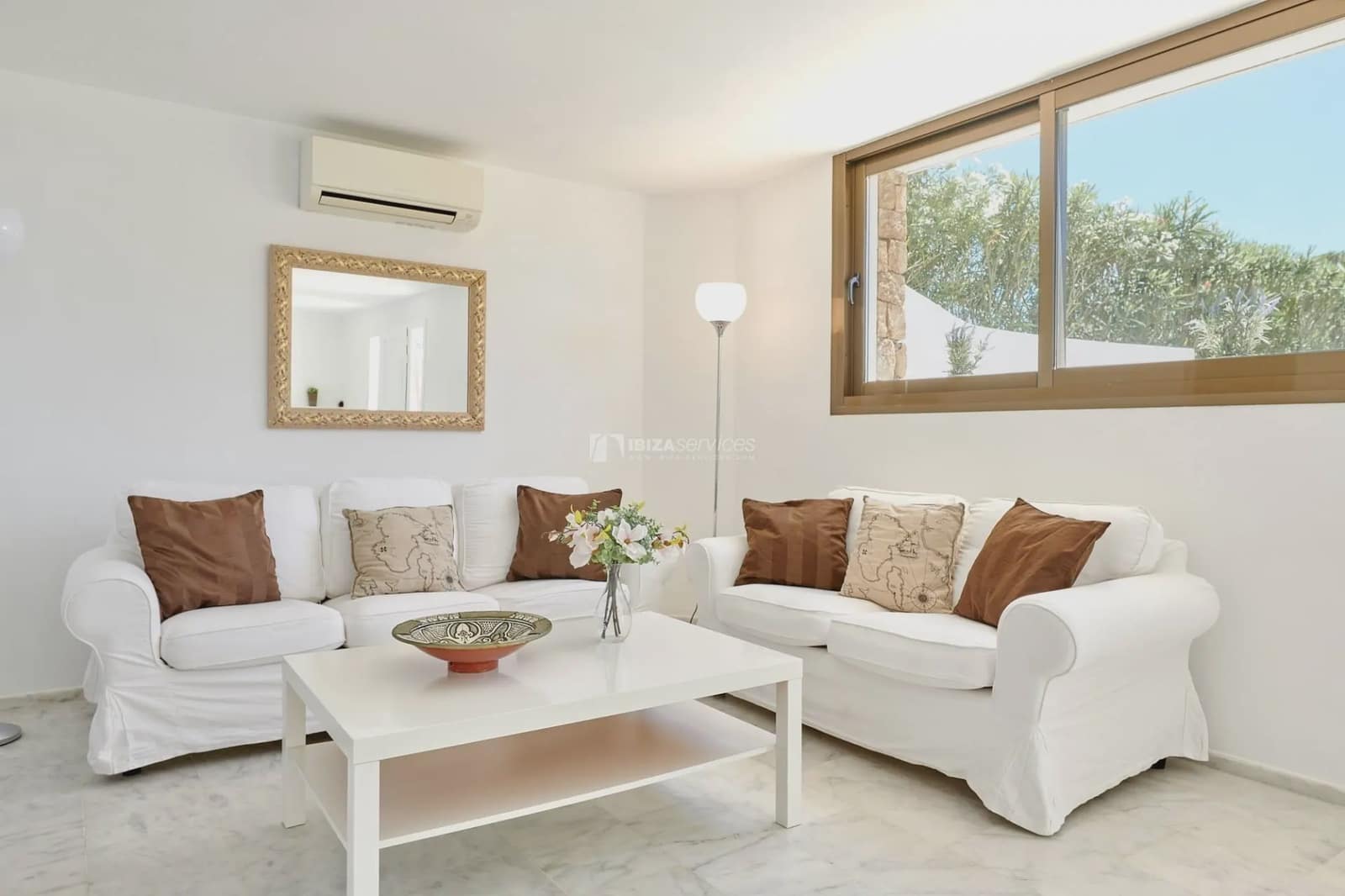   8 soveværelse   ferieVilla i Santa Eulalia / Santa Eularia   med   swimmingpool  garage  - € 16.800 (Ref: 8659762)