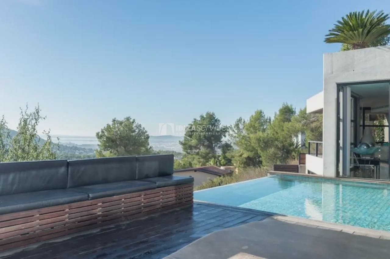 6 bedroom Villa for holiday rental in Can Furnet with pool garage - € 8,995 (Ref: 8659767)