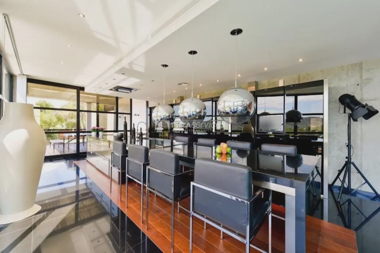 6 bedroom Villa for holiday rental in Can Furnet with pool garage - € 8,995 (Ref: 8659767)