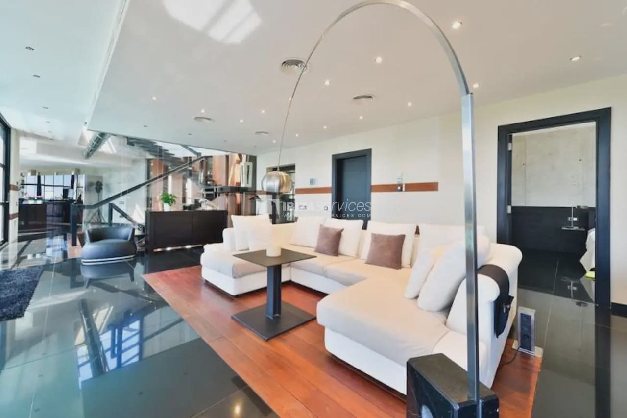 6 bedroom Villa for holiday rental in Can Furnet with pool garage - € 8,995 (Ref: 8659767)