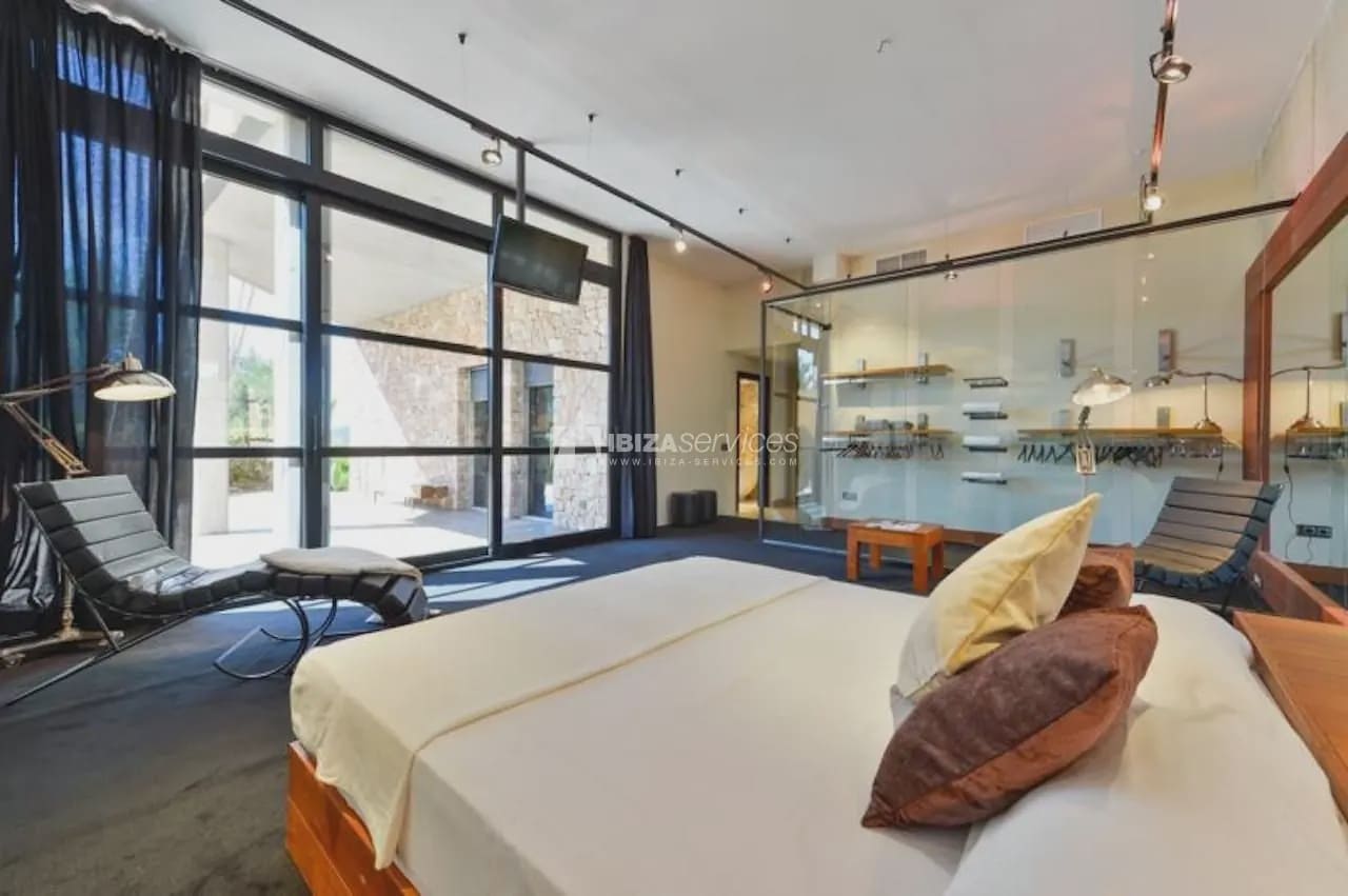 6 bedroom Villa for holiday rental in Can Furnet with pool garage - € 8,995 (Ref: 8659767)