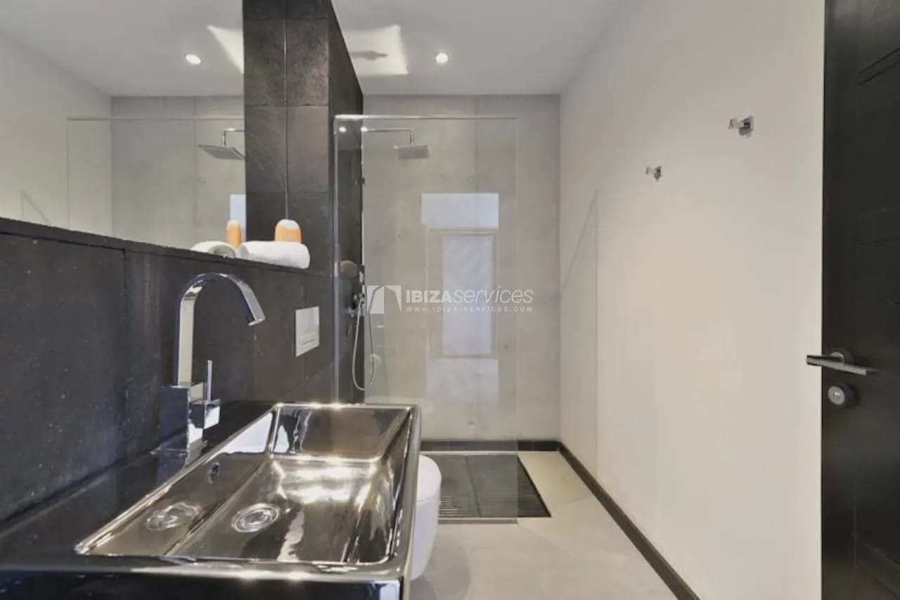 6 bedroom Villa for holiday rental in Can Furnet with pool garage - € 8,995 (Ref: 8659767)