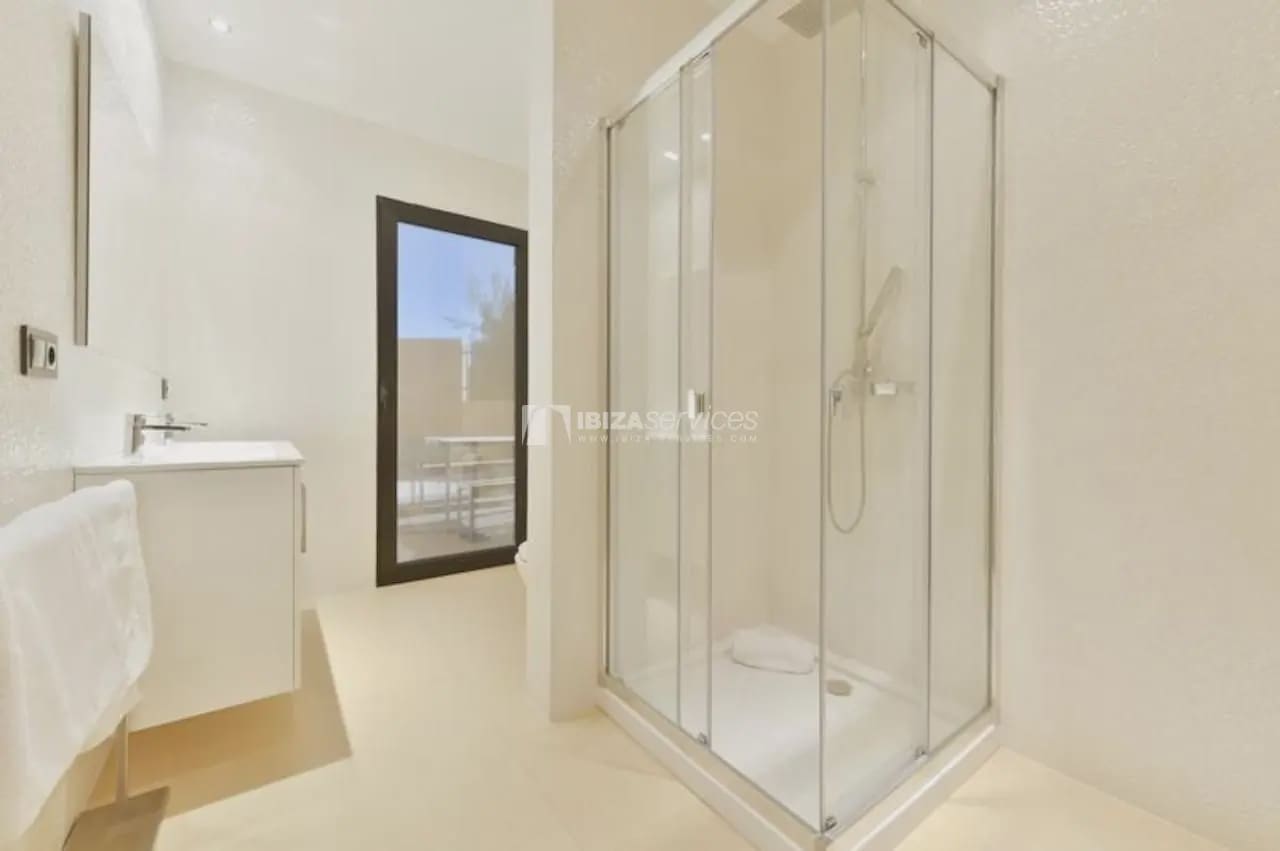 6 bedroom Villa for holiday rental in Can Furnet with pool garage - € 8,995 (Ref: 8659767)