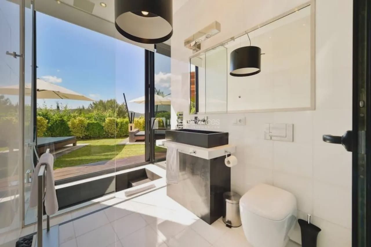 6 bedroom Villa for holiday rental in Can Furnet with pool garage - € 8,995 (Ref: 8659767)