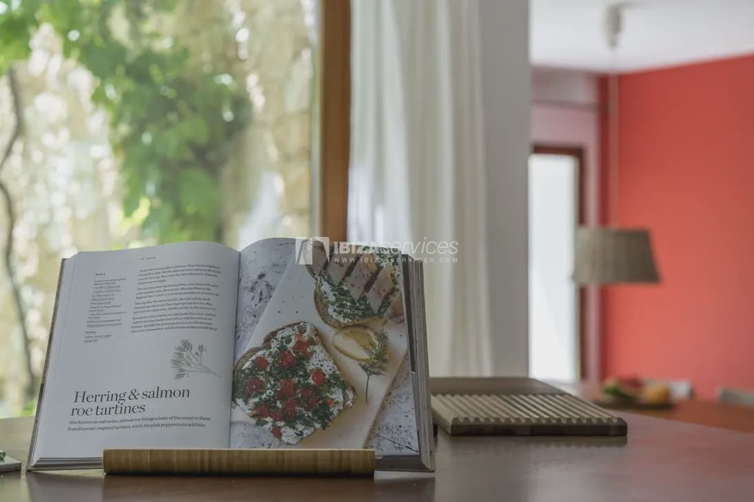   4 soveværelse   ferieVilla i Can Furnet   med   swimmingpool   - € 3.990 (Ref: 8659769)