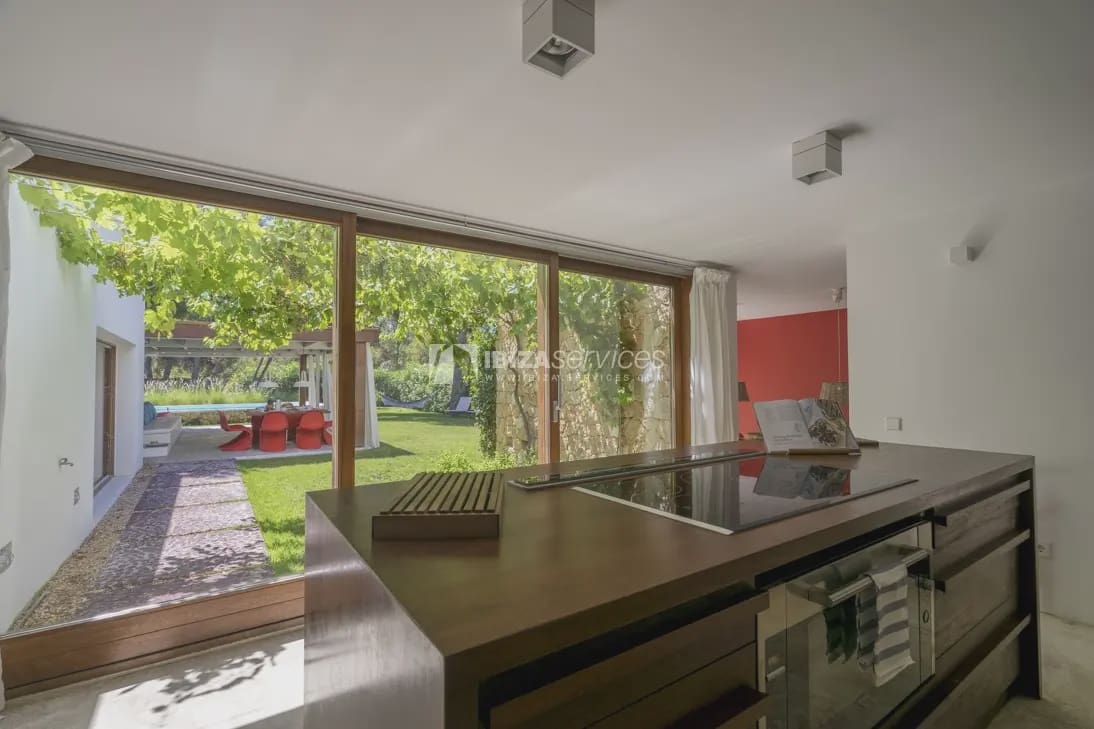   4 soveværelse   ferieVilla i Can Furnet   med   swimmingpool   - € 3.990 (Ref: 8659769)