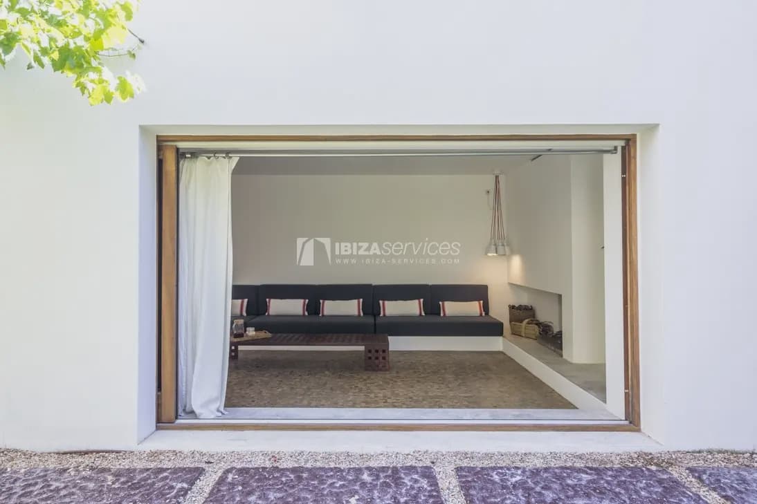   4 soveværelse   ferieVilla i Can Furnet   med   swimmingpool   - € 3.990 (Ref: 8659769)