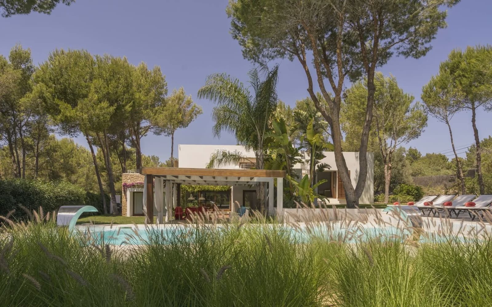   4 soveværelse   ferieVilla i Can Furnet   med   swimmingpool   - € 3.990 (Ref: 8659769)