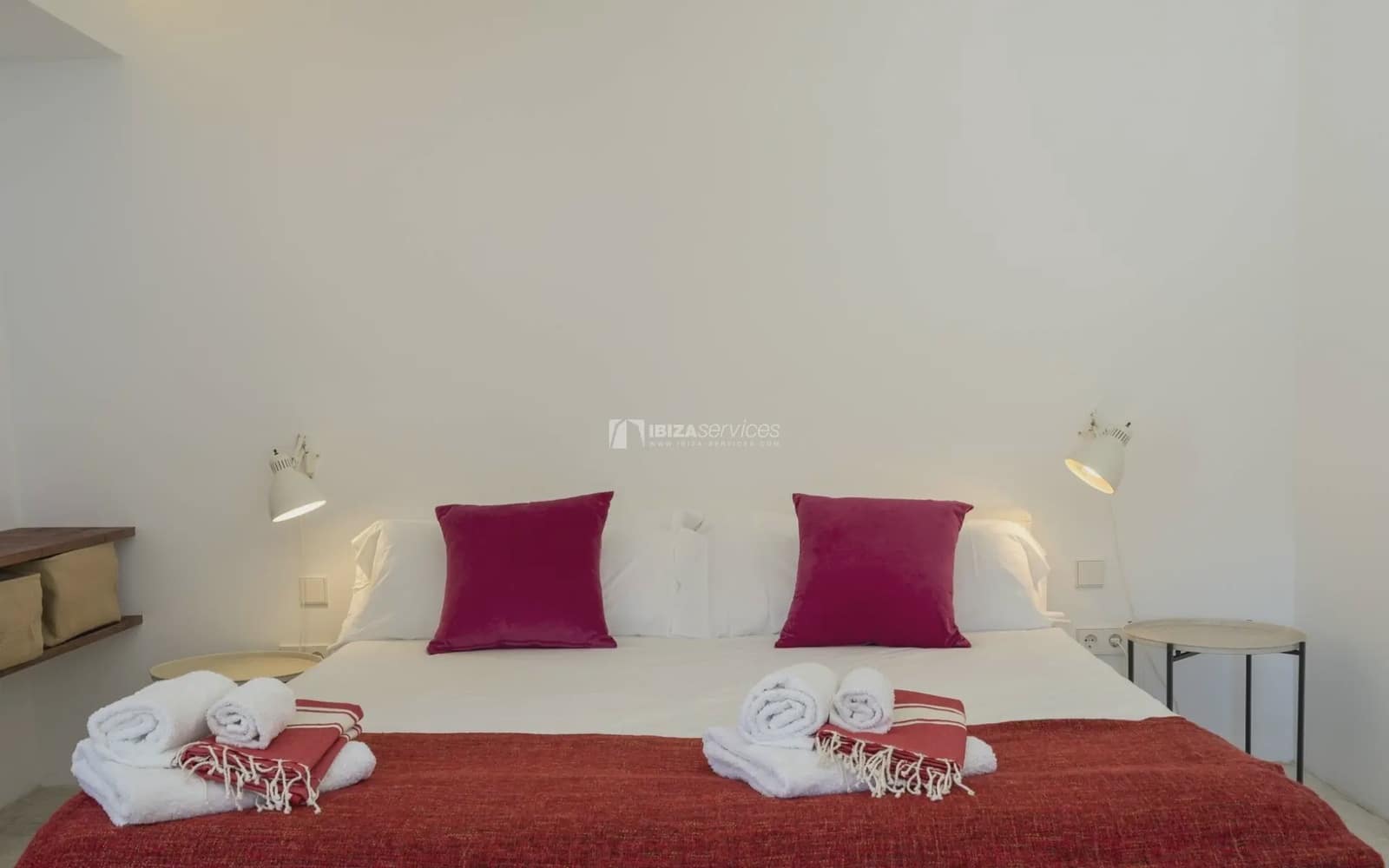   4 soveværelse   ferieVilla i Can Furnet   med   swimmingpool   - € 3.990 (Ref: 8659769)