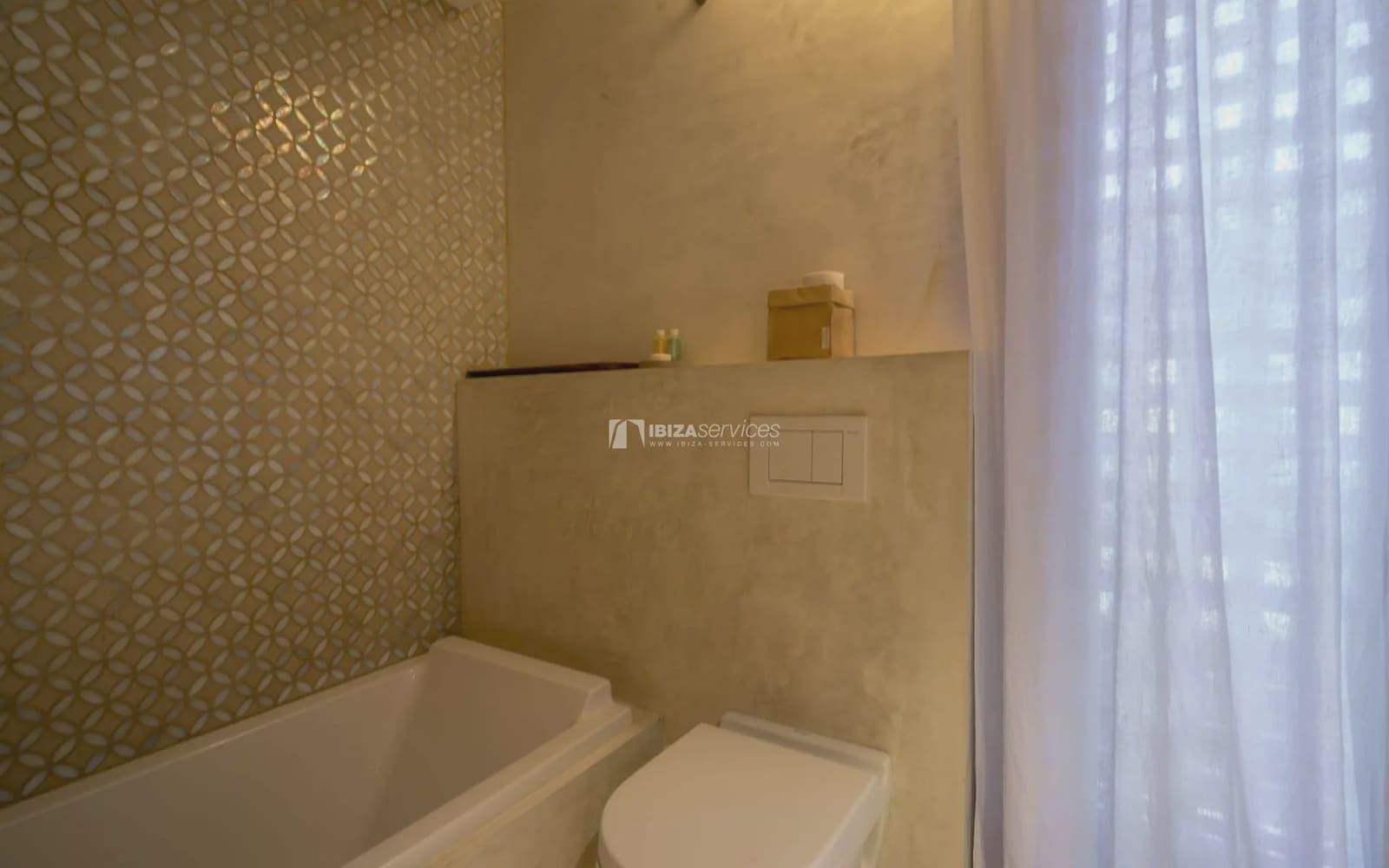   4 soveværelse   ferieVilla i Can Furnet   med   swimmingpool   - € 3.990 (Ref: 8659769)