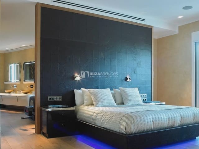 Chalet de 6 habitaciones en Nuestra Señora de Jesus, Santa Eulalia / Santa Eularia en alquiler vacacional - 24.500 € (Ref: 8659776)