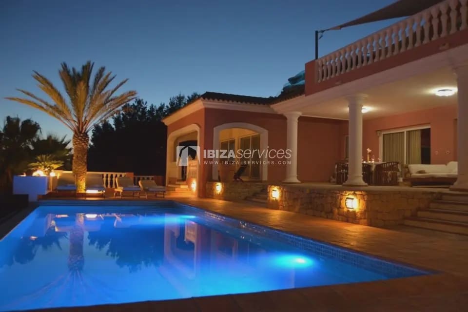 5 sypialnia Willa na kwatery wakacyjne w Nuestra Senora de Jesus z basenem garażem - 9 800 € (Ref: 8659781)