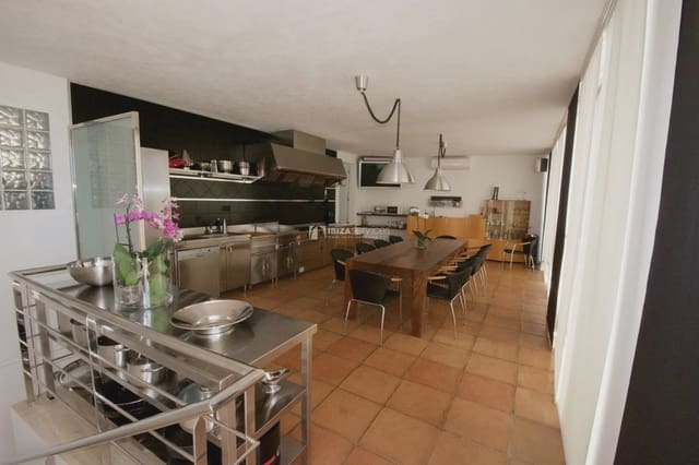 Chalet de 5 habitaciones en Nuestra Señora de Jesus, Santa Eulalia / Santa Eularia en alquiler vacacional con piscina garaje - 9.800 € (Ref: 8659781)