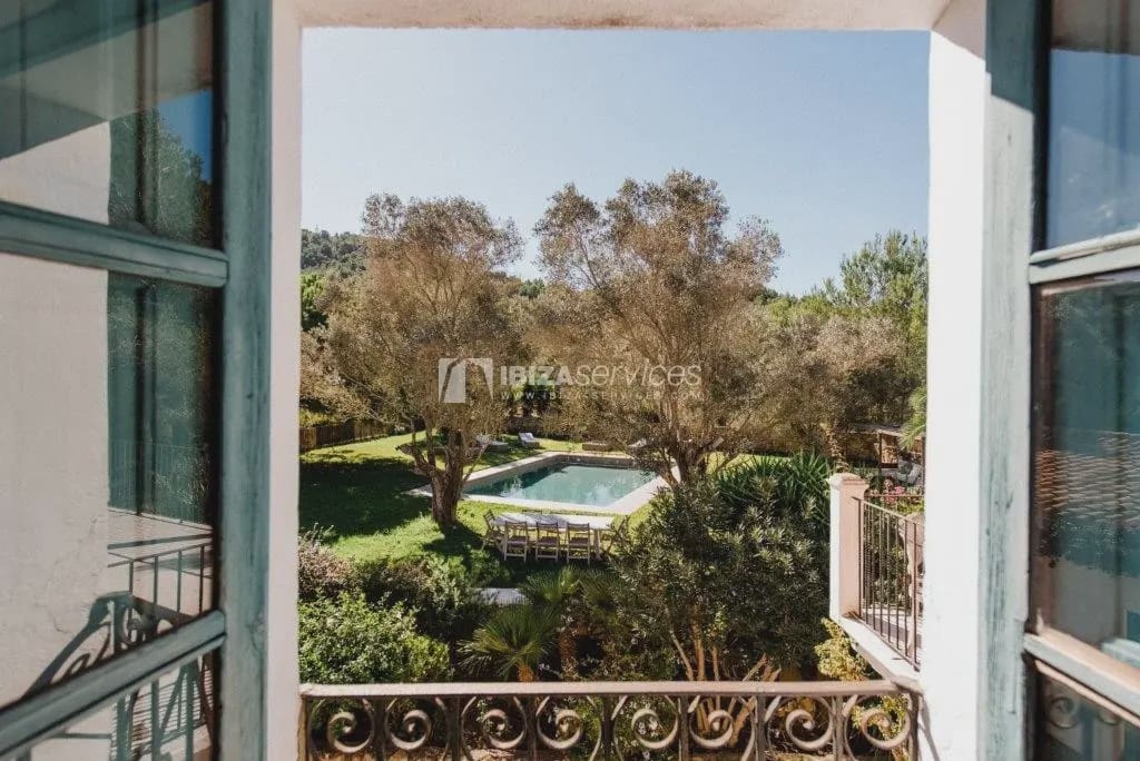 6 Zimmer Ferienvilla in Nuestra Senora de Jesus mit Pool Garage - 8.400 € (Ref: 8659786)