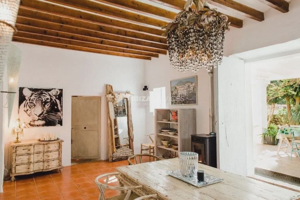 6 Zimmer Ferienvilla in Nuestra Senora de Jesus mit Pool Garage - 8.400 € (Ref: 8659786)