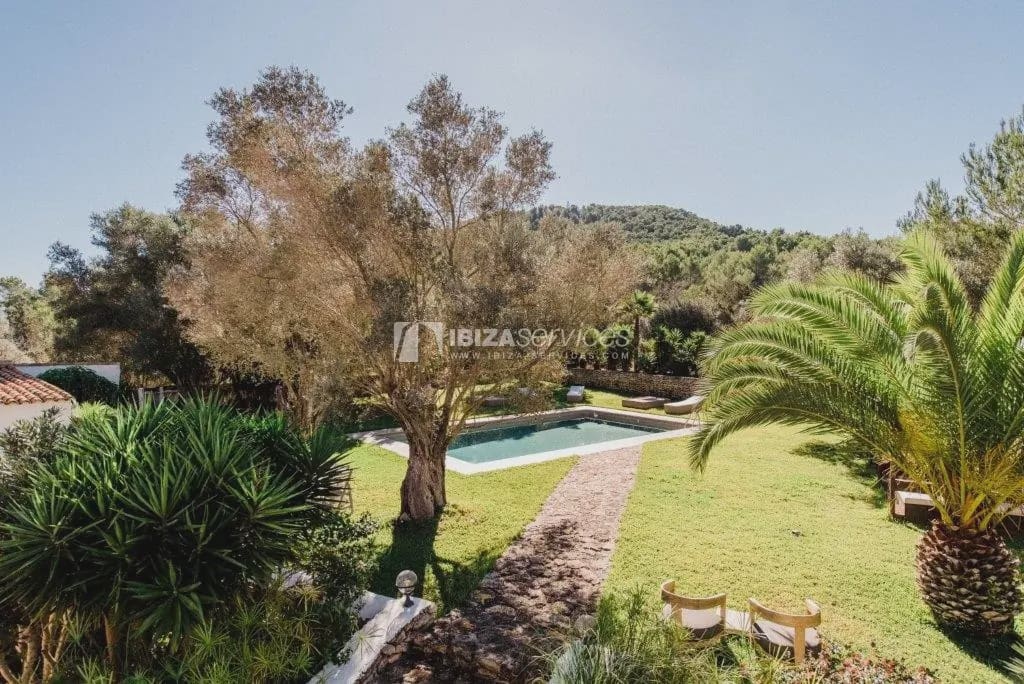 6 Zimmer Ferienvilla in Nuestra Senora de Jesus mit Pool Garage - 8.400 € (Ref: 8659786)