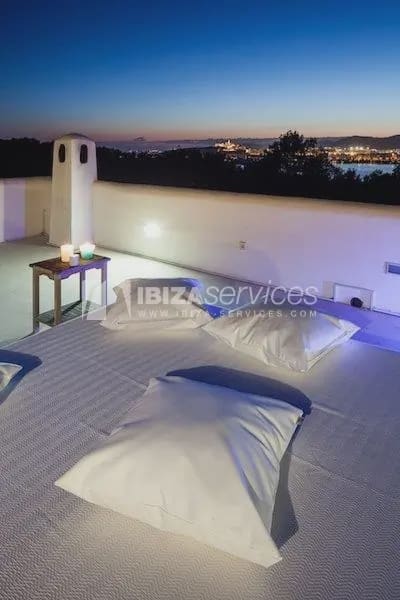 3 soverom Villa til leie i Talamanca med svømmebasseng garasje - € 20 000 (Ref: 8659787)