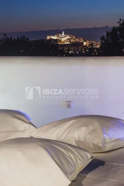 3 soverom Villa til leie i Talamanca med svømmebasseng garasje - € 20 000 (Ref: 8659787)