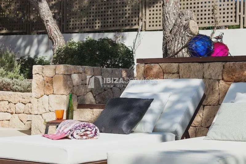 3 soverom Villa til leie i Talamanca med svømmebasseng garasje - € 20 000 (Ref: 8659787)