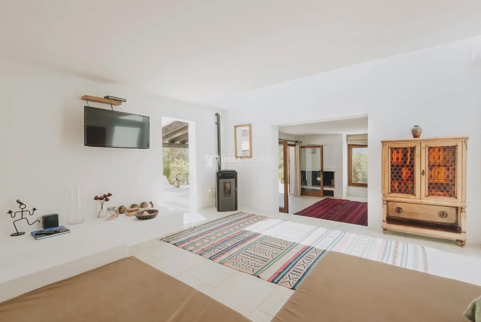 3 soverom Villa til leie i Talamanca med svømmebasseng garasje - € 20 000 (Ref: 8659787)